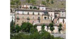                  A Calascio, fra arrampicata e corsa          