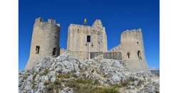                   A Calascio, fra arrampicata e corsa          