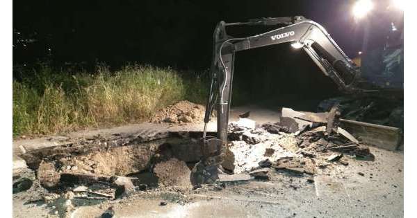                     Voragine su provinciale 19 a Teramo          