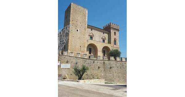                       Storie e danze dell'Abruzzo dei castelli          