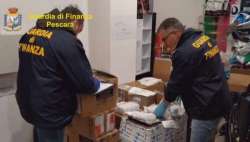 Ennesimo sequestro di mascherine contraffatte nel pescarese: 21mila pezzi
