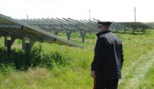 Fotovoltaico che passione: sgominata banda da 500mila euro di 
