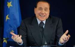 Le furbate dei giallorossi sono l'elisir di giovinezza di Berlusconi