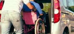 Pescara. Arriva il taxi sociale: mezzo per trasporto disabili grazie all'associazione "Sottosopra"