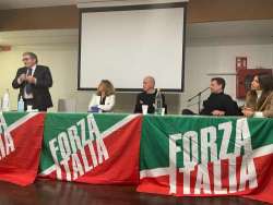 Forza Italia a rapporto all'Hotel Abruzzi. Sul tavolo le alleanze per le prossime elezioni 