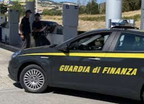 Frode fiscale nel settore carni: sequestri per oltre 3 milioni di euro in Abruzzo e Campania