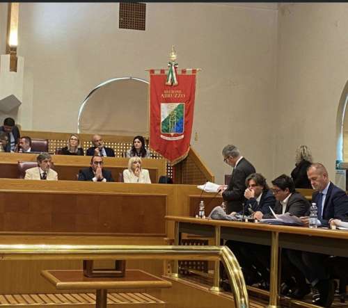 Marsilio: "Collegio unico e giunta a 8 assessori, avanti con il programma"
