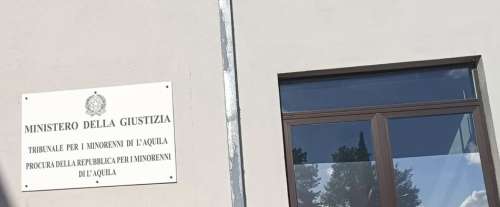 Una casa nel bosco da ristrutturare e una decisione da prendere. 