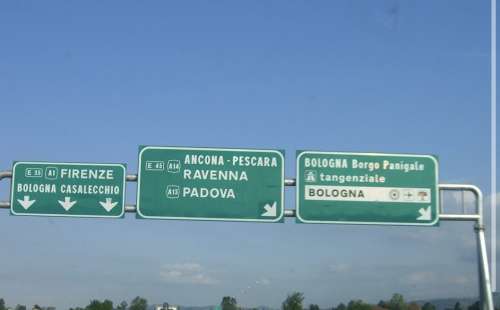 A14 nel caos tra Marche e Abruzzo: maxi code verso sud, disagi e percorsi alternativi