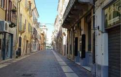 Pescara Vecchia, follia in pieno giorno: il direttore del Fla inseguito con un taglierino