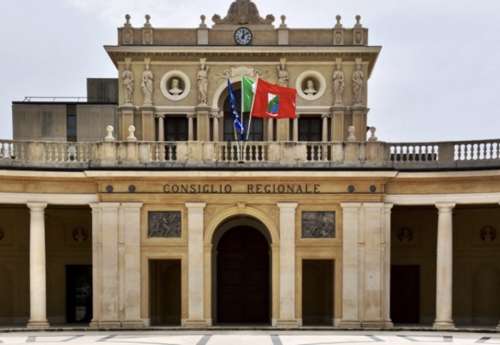 Consiglio regionale d'Abruzzo: giornata intensa tra bilancio, territorio, turismo e agricoltura