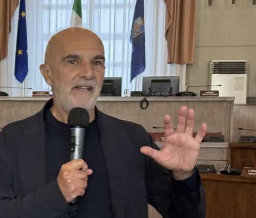 Mercato ittico, Masci replica alla diffida: «Il Comune decide, non gli avvocati»
