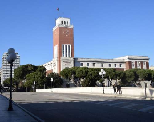 Pescara, quattro notti di furti in Comune