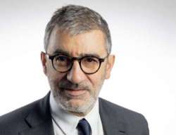 Suppletive a Chieti, il centrosinistra punta su Luciano D'Amico
