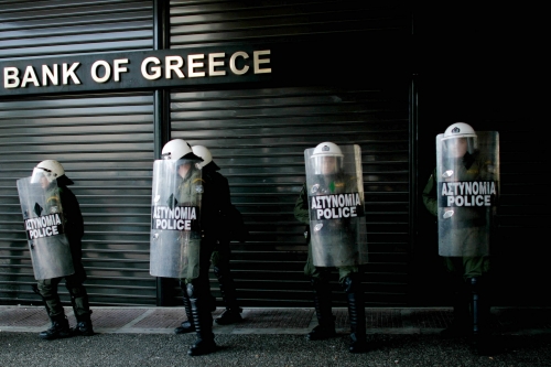 Gli affari che si fanno in Grecia: non per tutti, ma sulla pelle di tutti