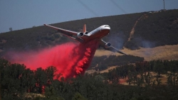 Usa: incendi nel sud della California, migliaia le persone evacuate