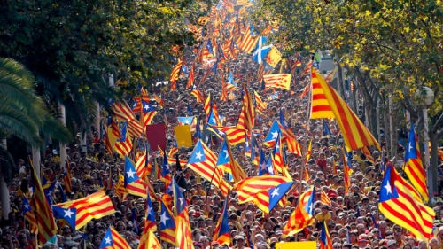 Nuovo esecutivo a Barcellona: i catalani chiamati (finalmente) alle urne