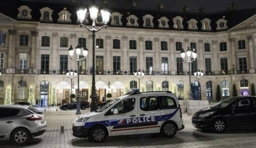 Che rapina al Ritz di Parigi: svaniti gioielli per più di 4 milioni