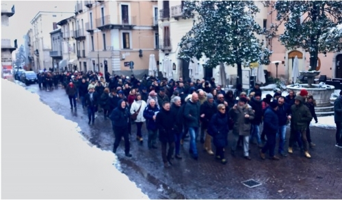 Sulmona: centro storico in crisi, i commercianti scendono in piazza. Ecco perché
