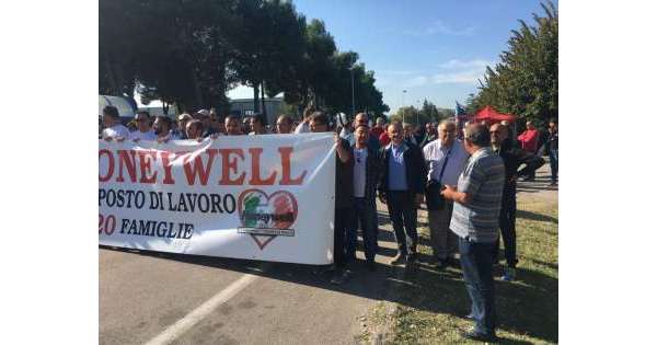                    Honeywell, protesta a Roma          