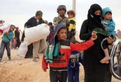 Civili ammassati in Siria: ecco che succede al confine