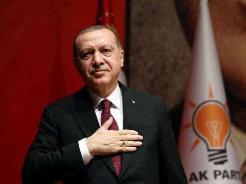 Erdogan va a dama: anche l'esercito sotto il suo controllo