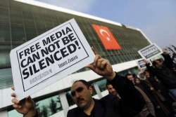 La fifa fa 90: Erdogan inizia a liberare i prigionieri