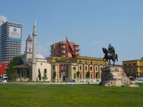 Aprire un'impresa a Tirana, ecco perché conviene