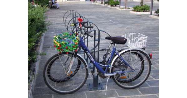                       Presto a Pescara punzonatura biciclette          