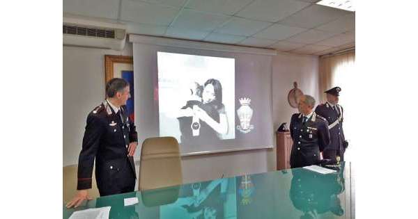                     Derubavano anziani in casa, tre arresti          