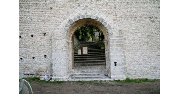                      Quattro passi nella storia dell'Aquila          