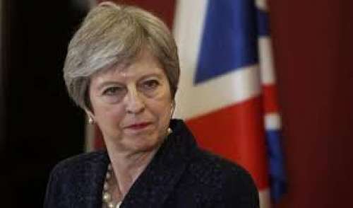 Brexit, la storia infinita. May prende ancora tempo