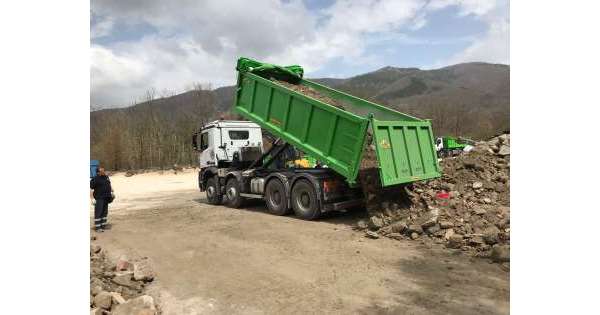                     Esperti,salvare frazione Poggio Cancelli          