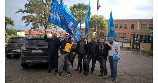                      Sit-in carenza organico carcere Chieti          