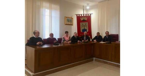                         Sindaci cratere, ricostruzione bloccata          