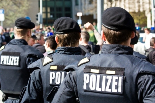 Germania, la polizia federale giudiziaria si mobilita contro l'estremismo di sinistra