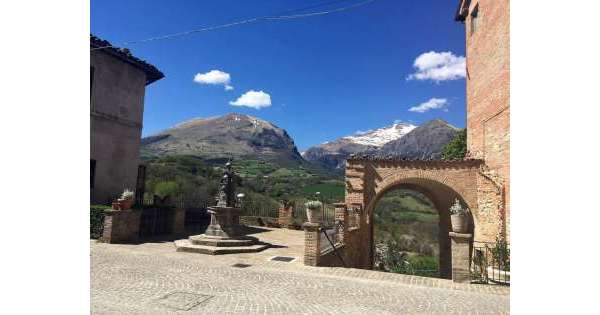                        Forbes, Marche e Abruzzo per pensionati          