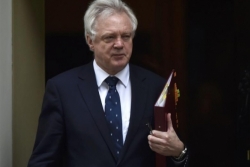 Regno Unito: Davis lascia Bruxelles dopo meno di un'ora di colloqui sulla Brexit