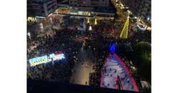                      Spettacolare arrivo Befana a Pescara          