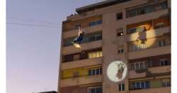                      Spettacolare arrivo Befana a Pescara          