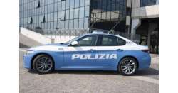                        Con motosega contro casello, via patente          