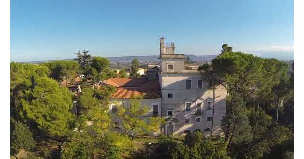                     A Caprara deposito museale provinciale          