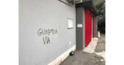                     Scritta razzista sede Cgil Pescara          