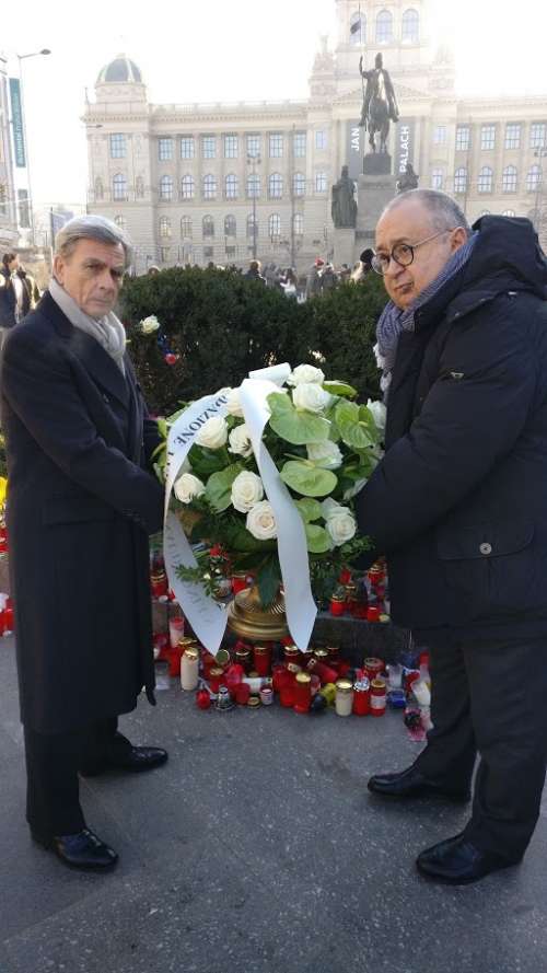 Come è stato commemorato Jan Palach dall'ambasciata d'Italia a Praga e dalla fondazione Einaudi 