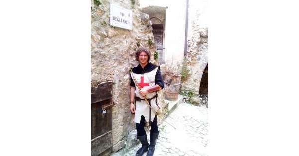                   Arco medievale, aquilano campione Italia          