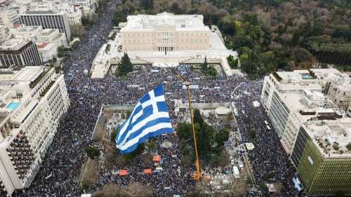 Macedonia, Tsipras e il parlamento greco regalano il nome a Skopje