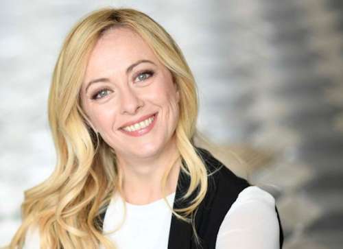 Meloni incontra i sindaci del cratere in Abruzzo