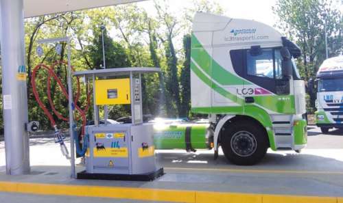La nuova frontiera dei tir-bio: il futuro è dei carburanti ecologici 