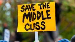 Tutti la vogliono, ma nessuno la piglia: la classe media in crisi